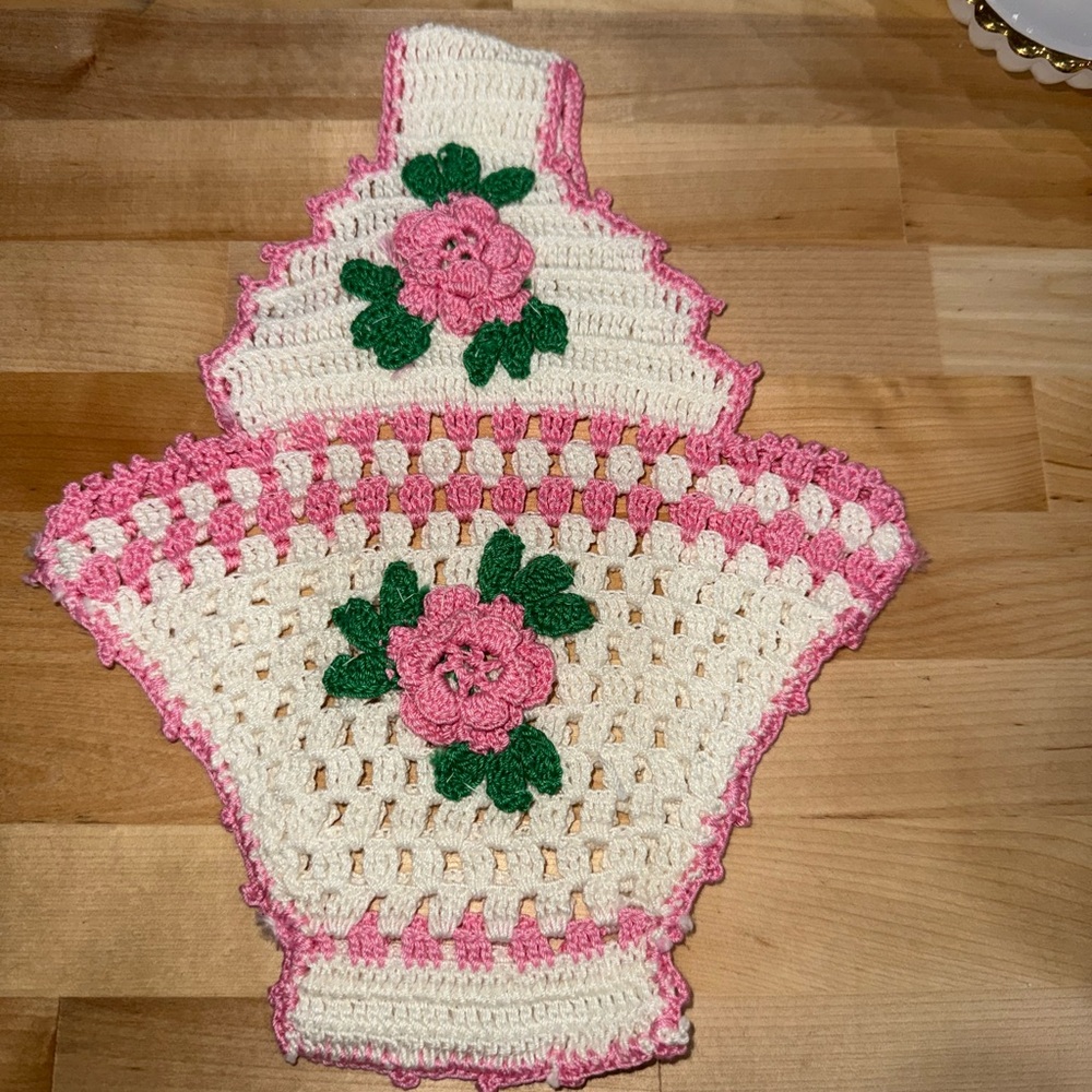 Vintage cottage core doily handmade basket shape
